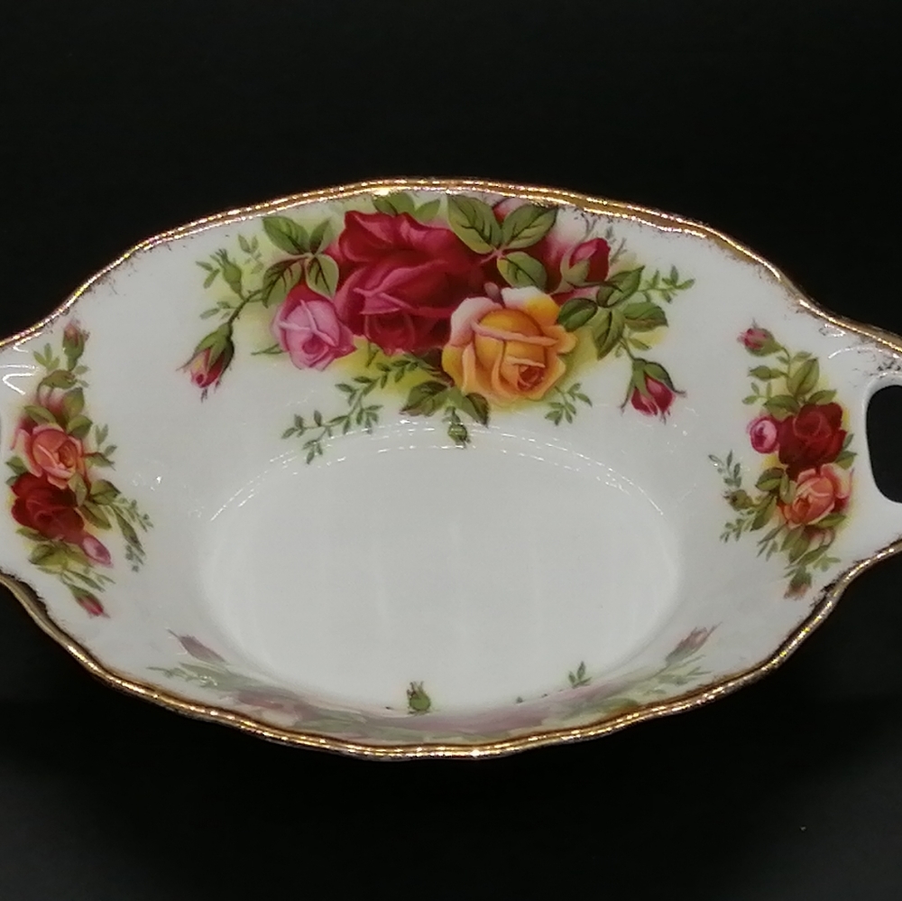 VTG. Royal Albert Old Country Roses Trinket Dish